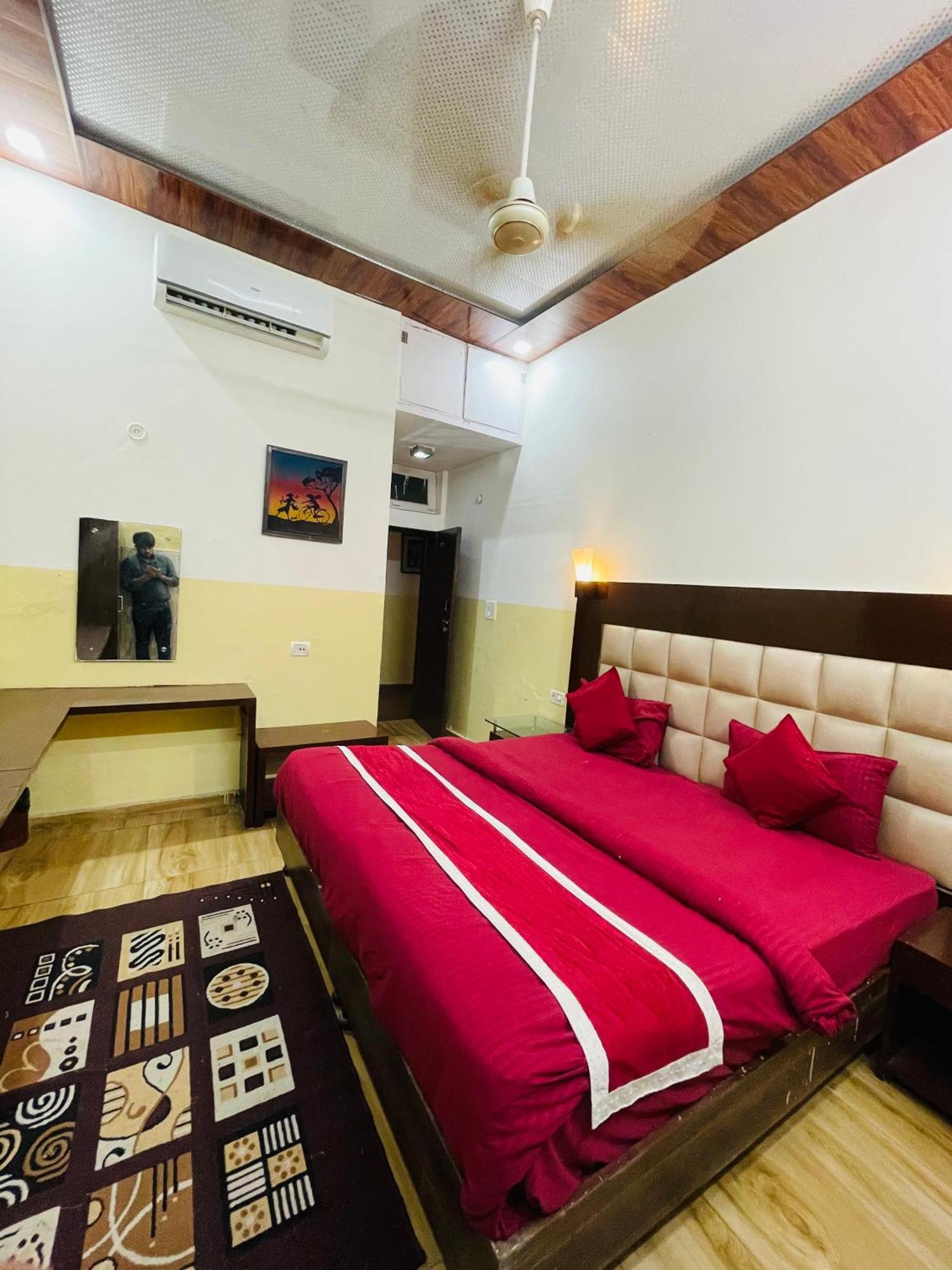 Hotel Fusion Best Rooms Agra  Exterior photo